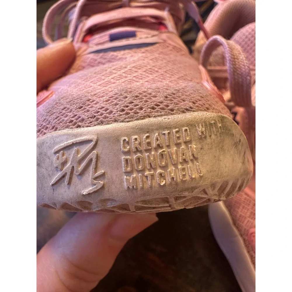 Adidas‎ Donovan Mitchell DON Issue 3 Pink  Kids Basketball Shoes Girls Size 3